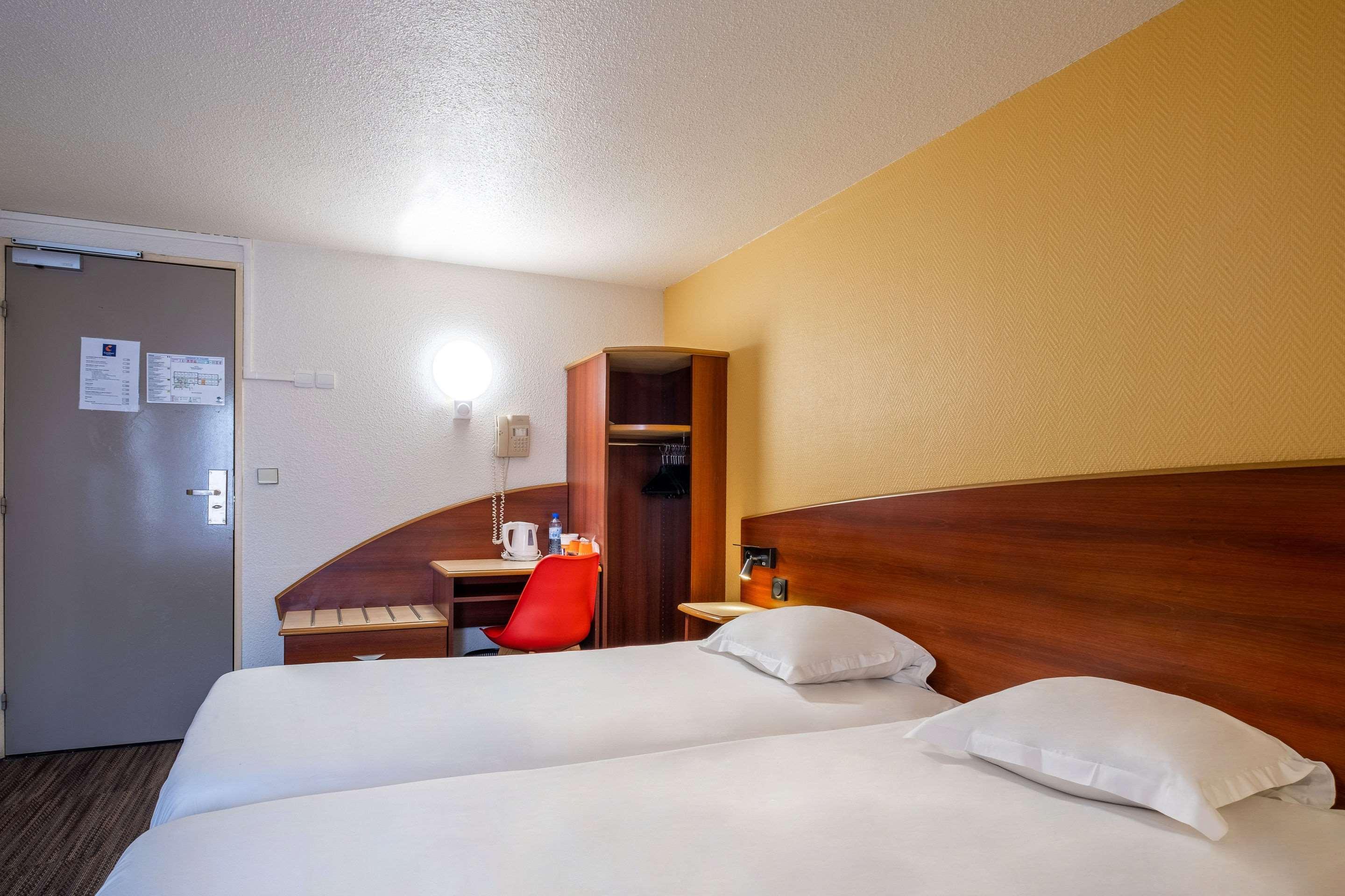 Comfort Hotel Étampes Εξωτερικό φωτογραφία