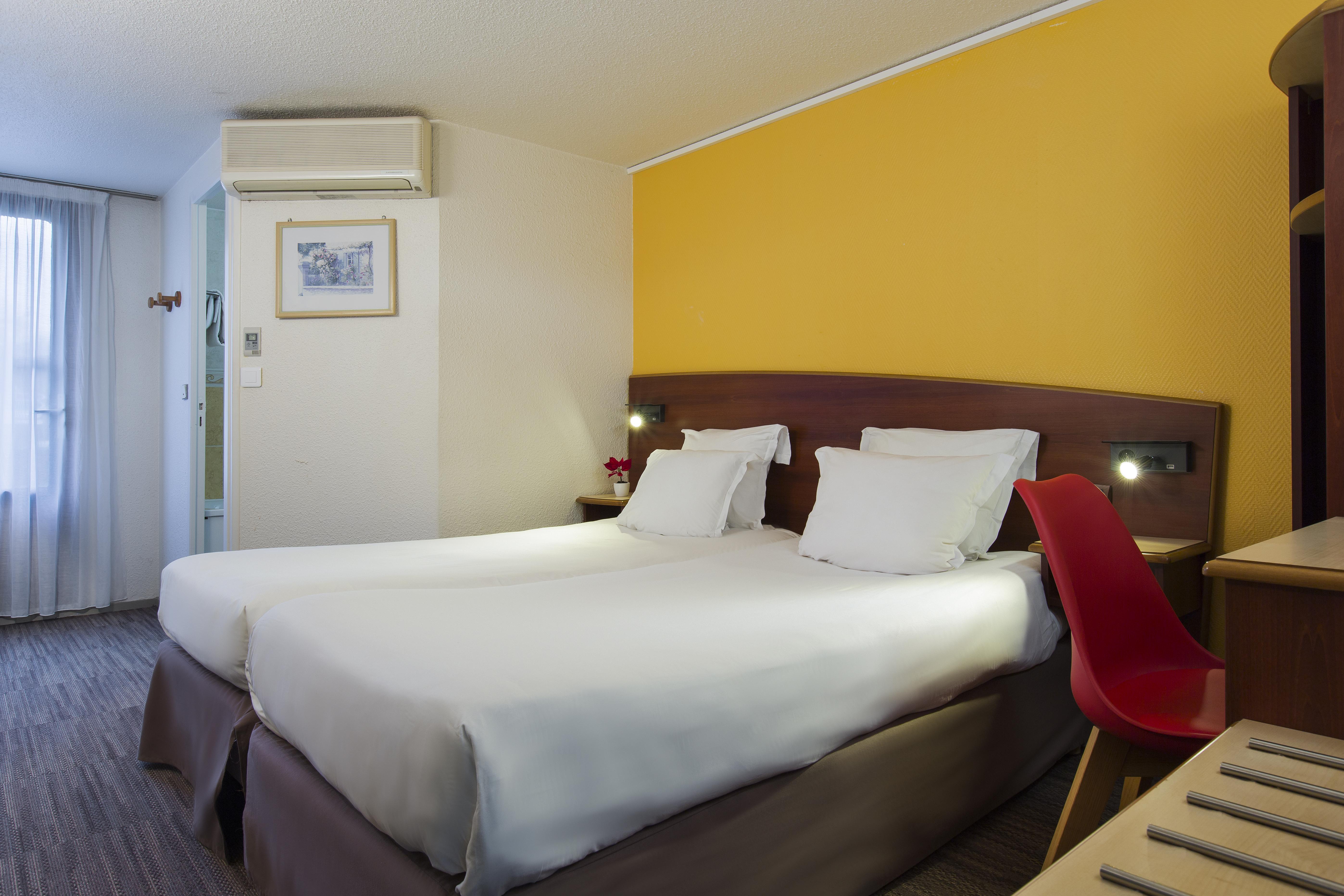 Comfort Hotel Étampes Εξωτερικό φωτογραφία