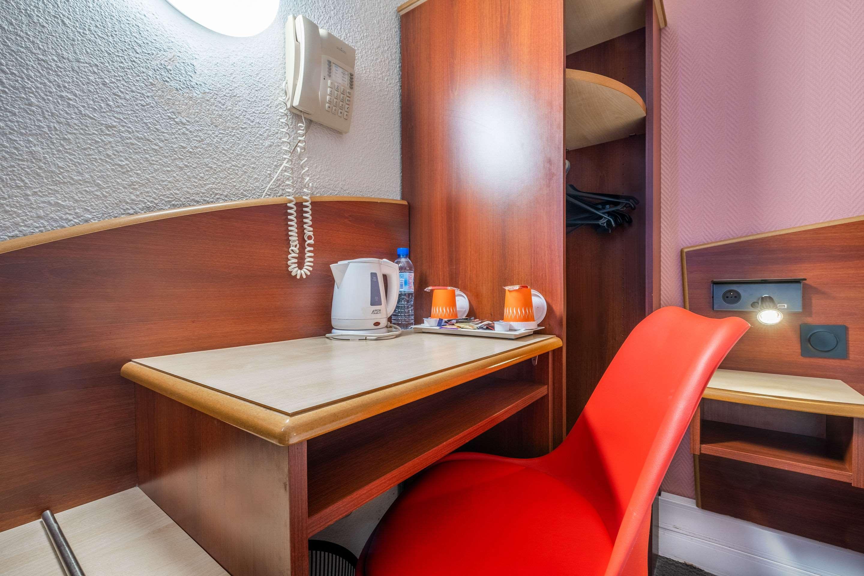 Comfort Hotel Étampes Εξωτερικό φωτογραφία