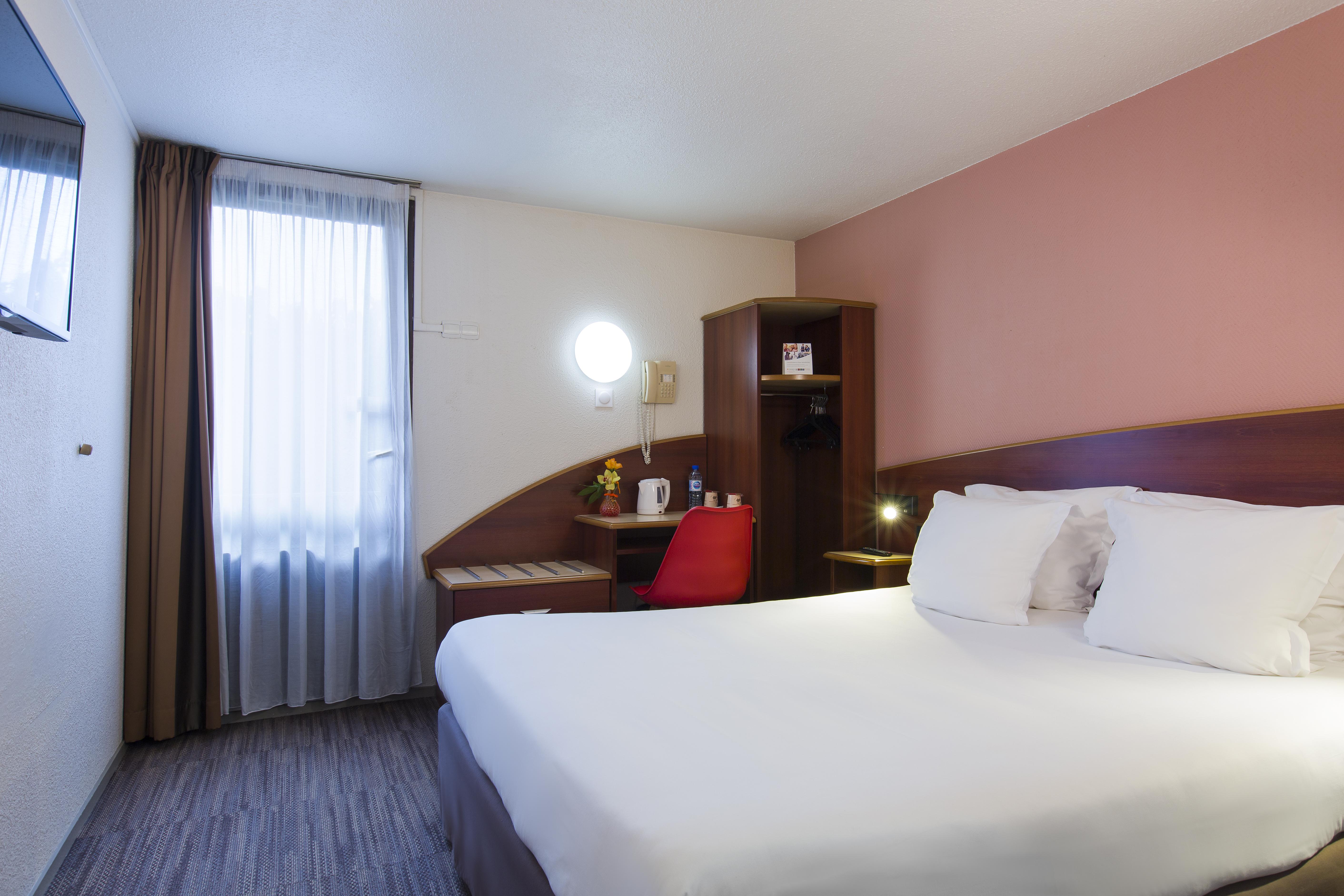 Comfort Hotel Étampes Εξωτερικό φωτογραφία
