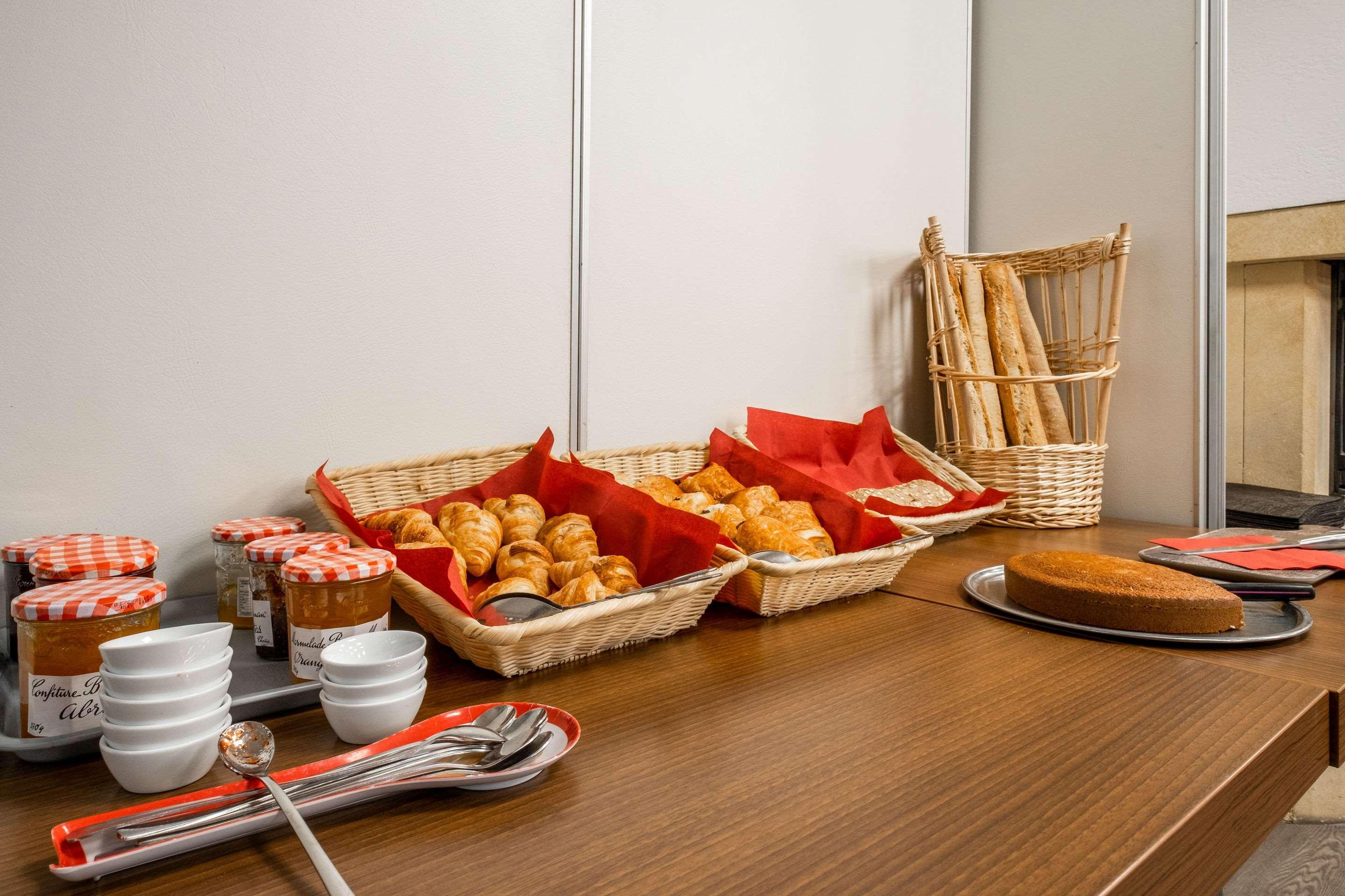Comfort Hotel Étampes Εξωτερικό φωτογραφία
