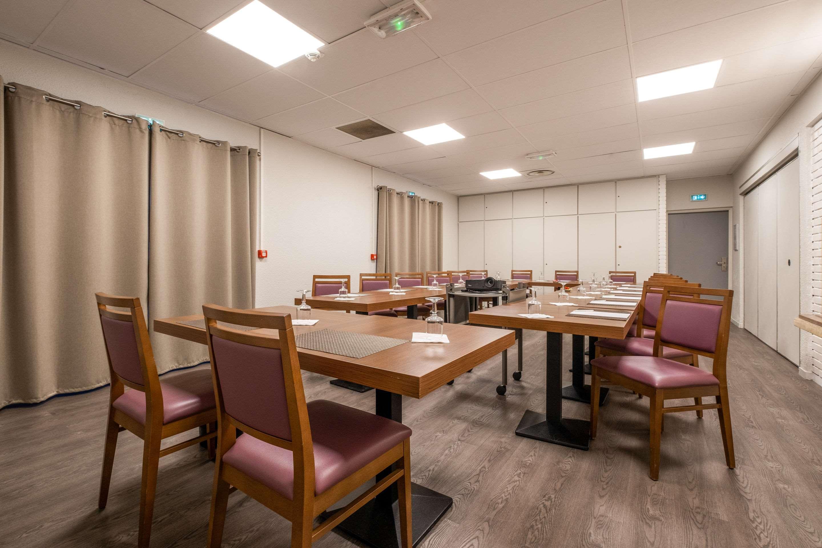 Comfort Hotel Étampes Εξωτερικό φωτογραφία