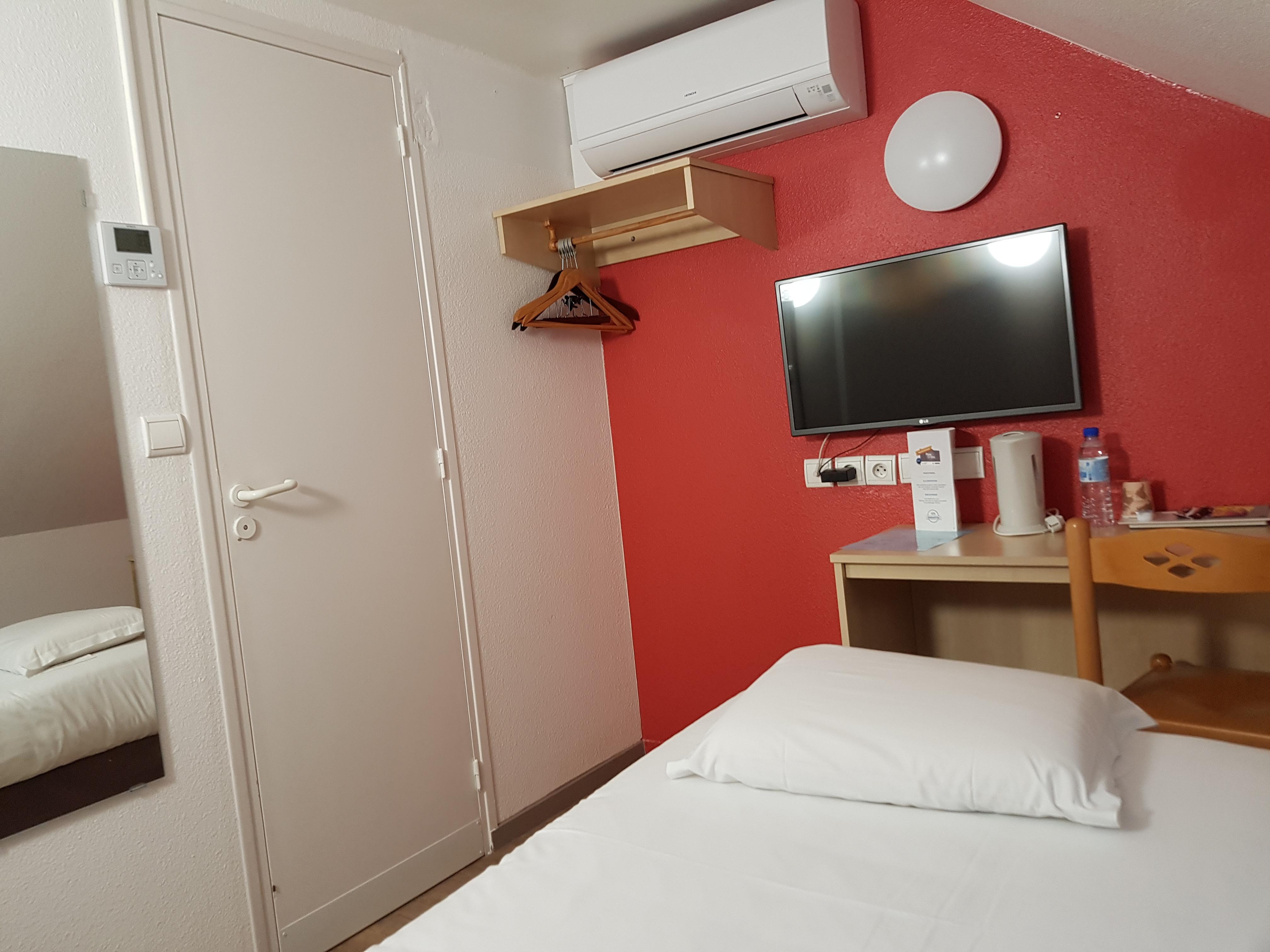 Comfort Hotel Étampes Εξωτερικό φωτογραφία
