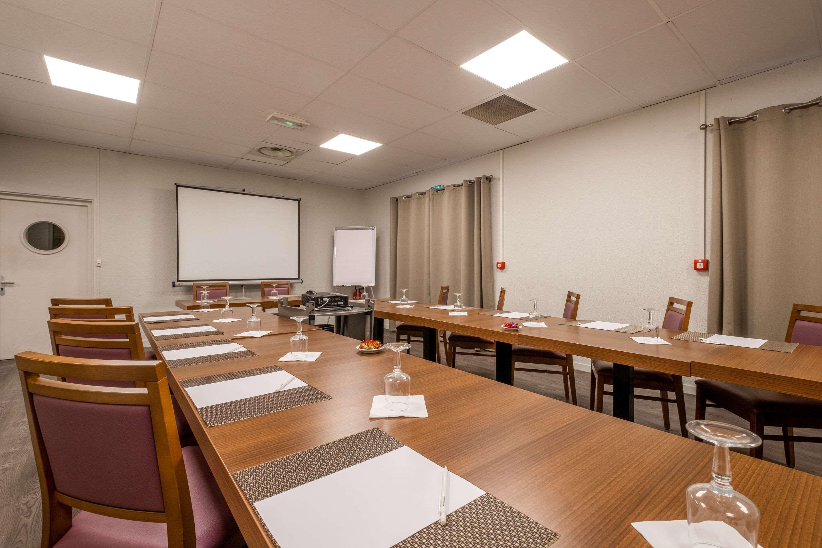 Comfort Hotel Étampes Εξωτερικό φωτογραφία