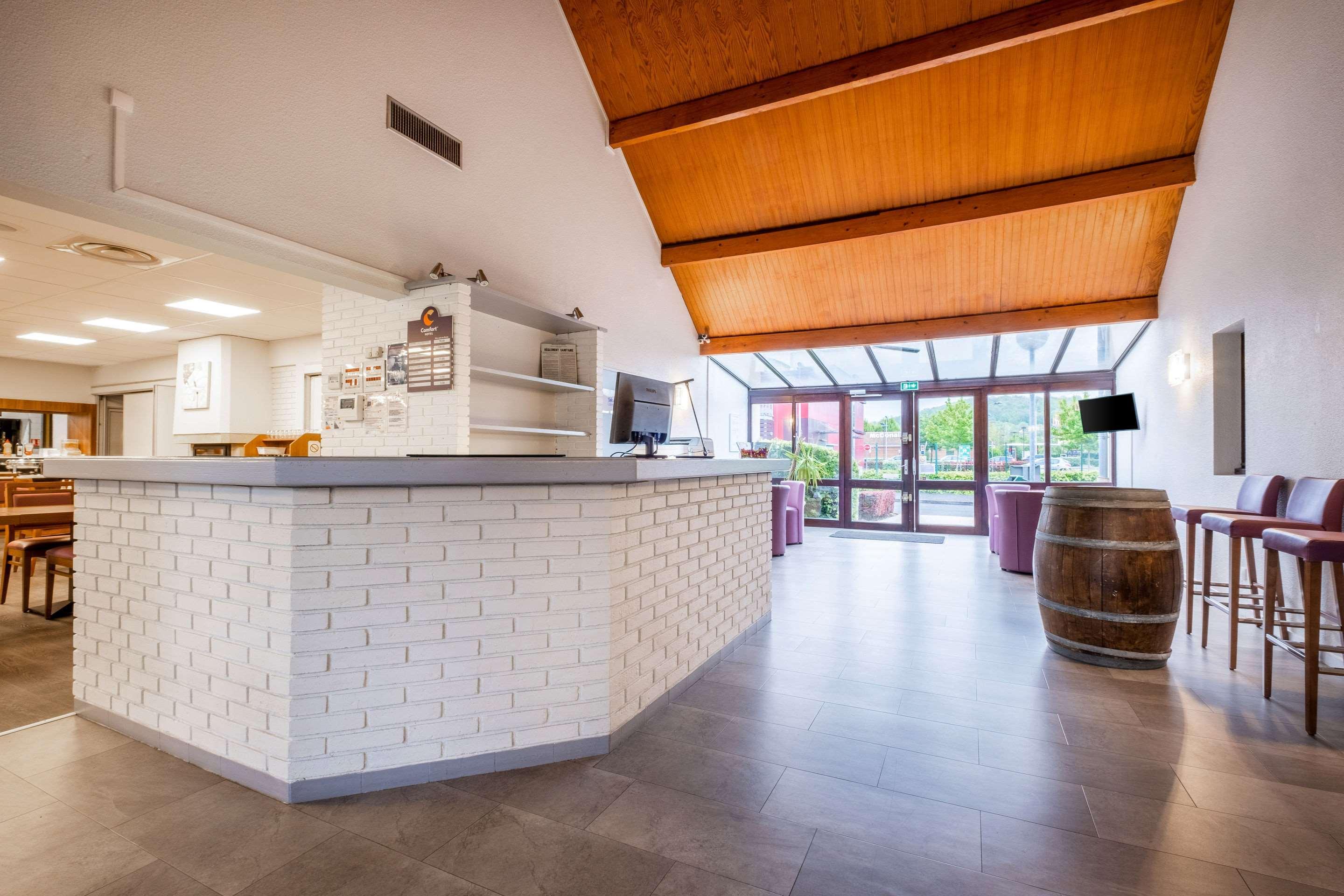 Comfort Hotel Étampes Εξωτερικό φωτογραφία