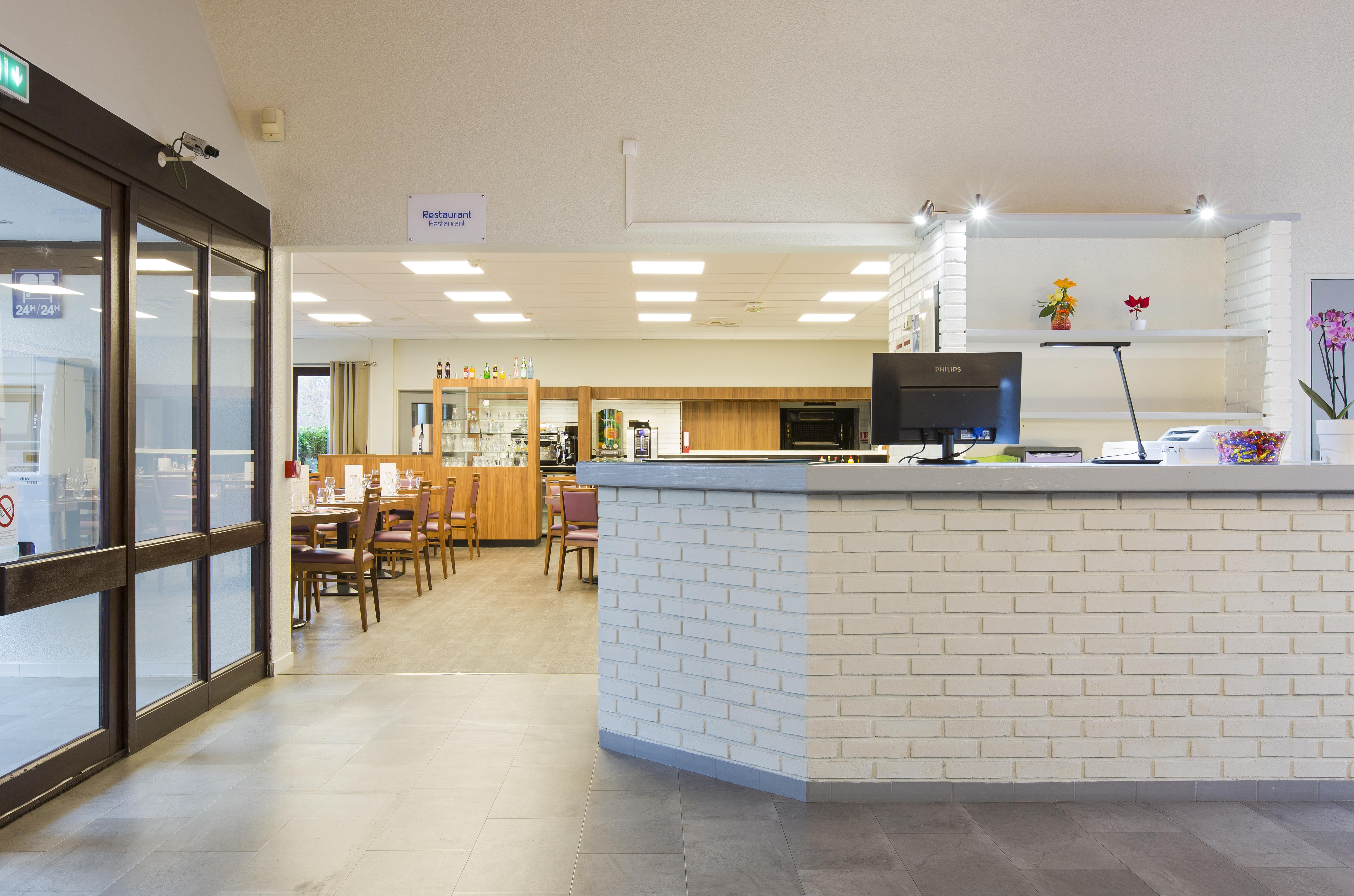 Comfort Hotel Étampes Εξωτερικό φωτογραφία